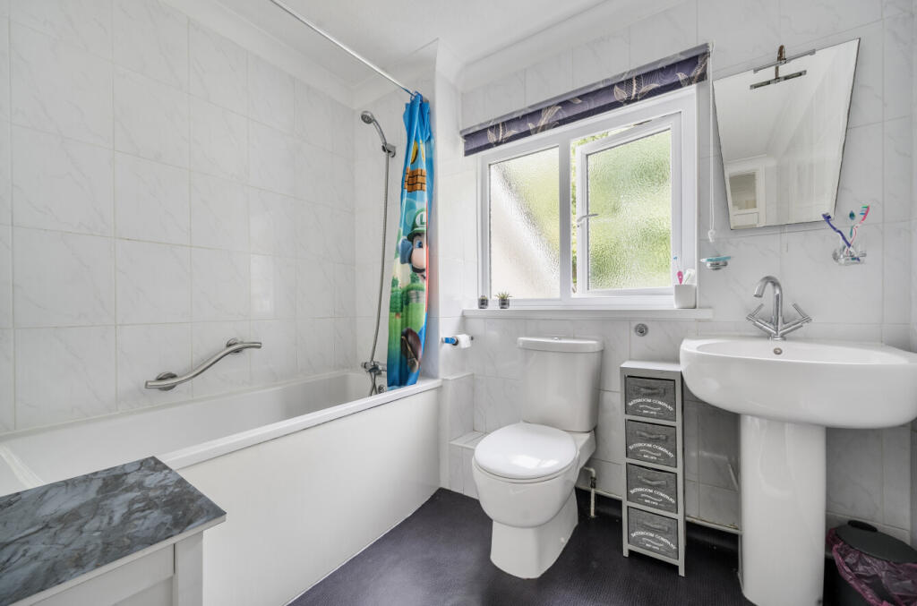 1349375-9-68bae68...