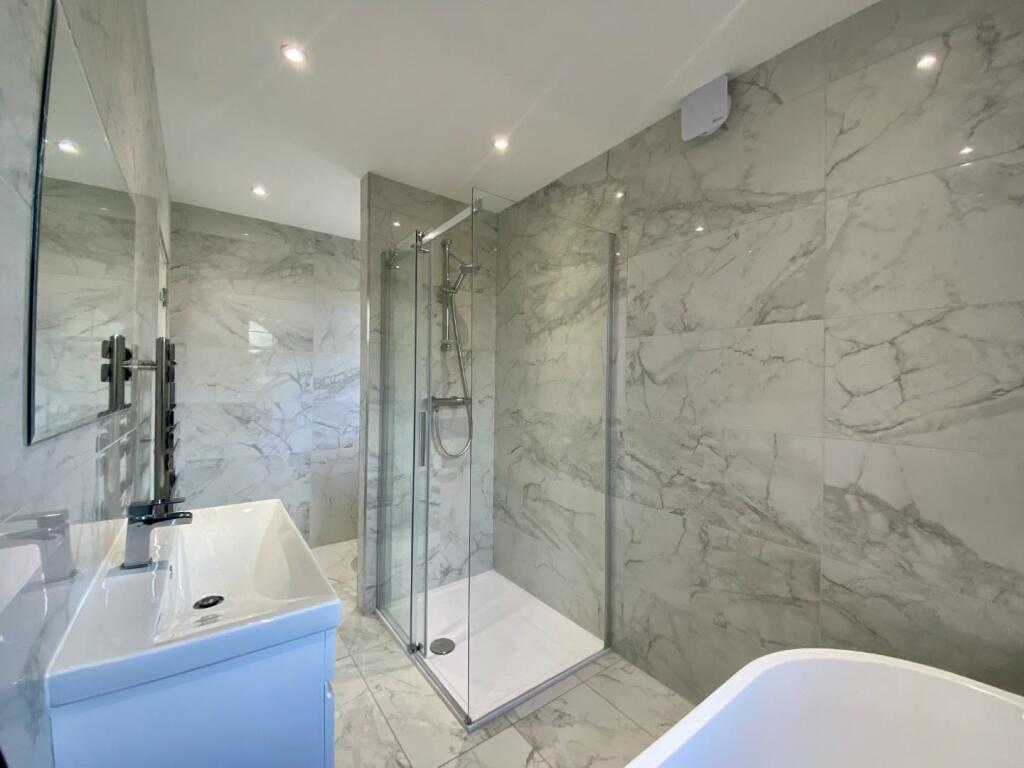 Bathroom Aspect 2