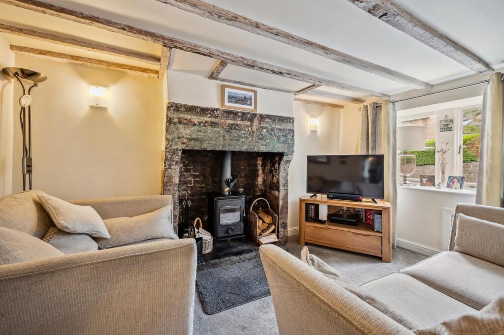 Lounge-Diner - fireplace.jpg