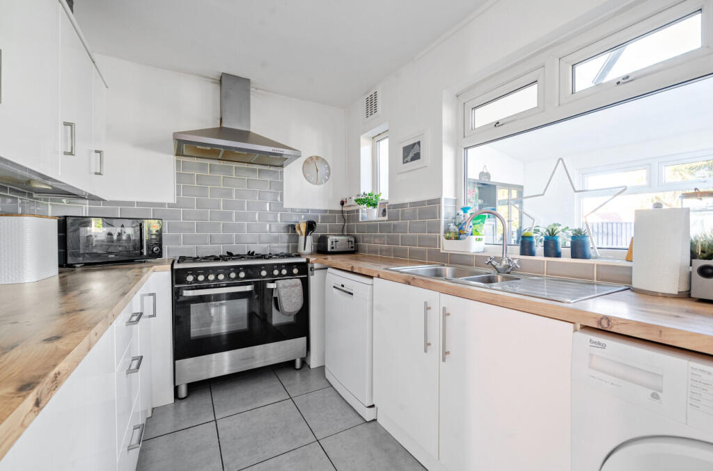 1363028-13-68e3b2...