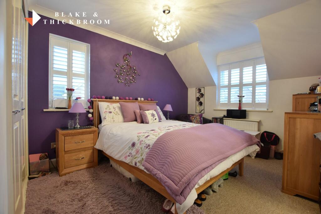 FIRST FLOOR: BEDROOM ONE