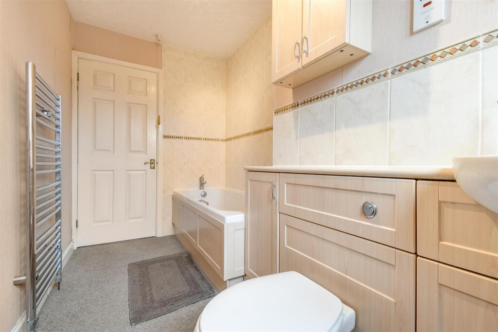 En-Suite Bathroom