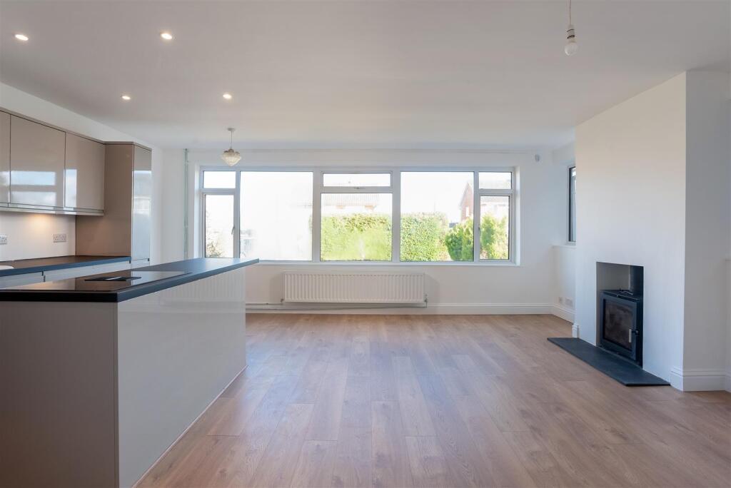 25 Manor Farm Road-3.jpg