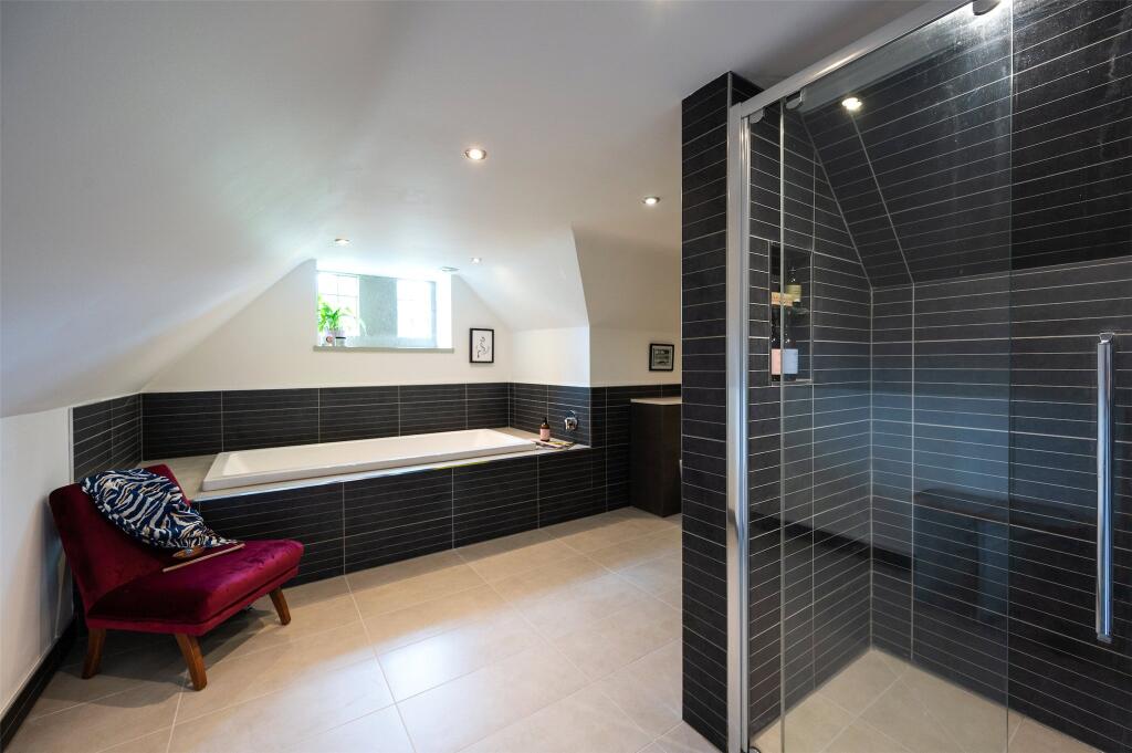 Ff En Suite Bathroom
