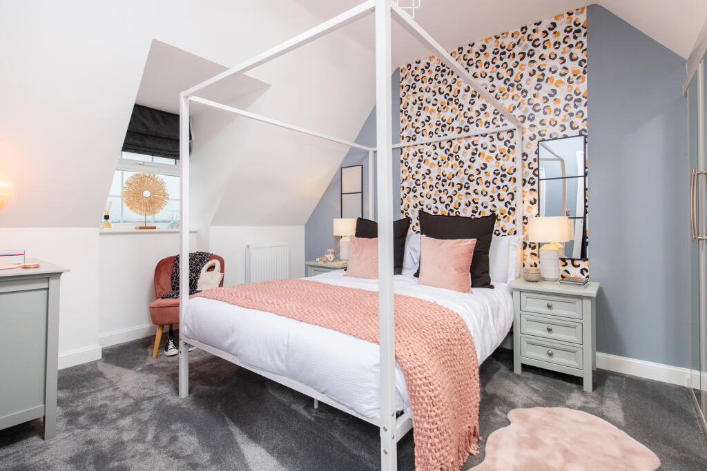 Inside view 4 bedroom Hertford bedroom 3