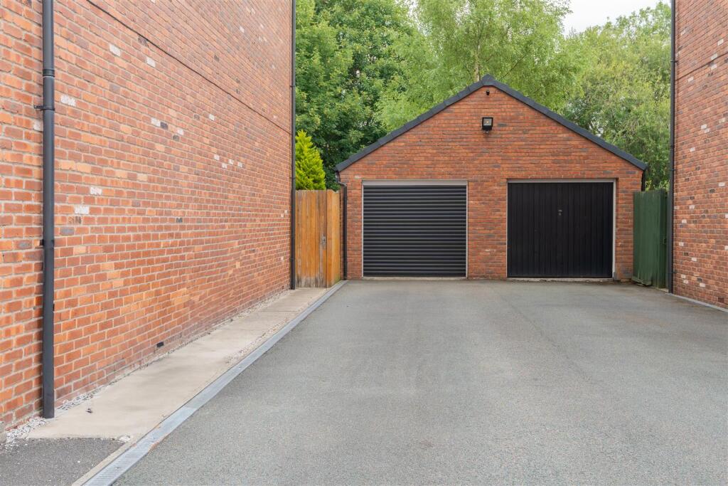 36 Regency Walk-39.jpg