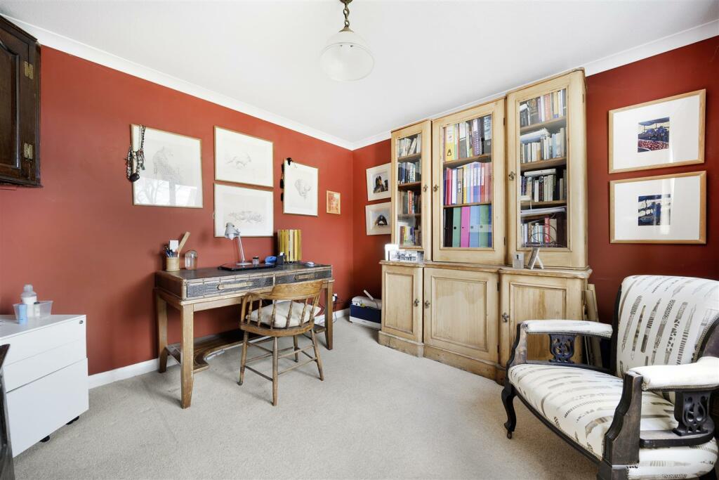 Bedroom/Study