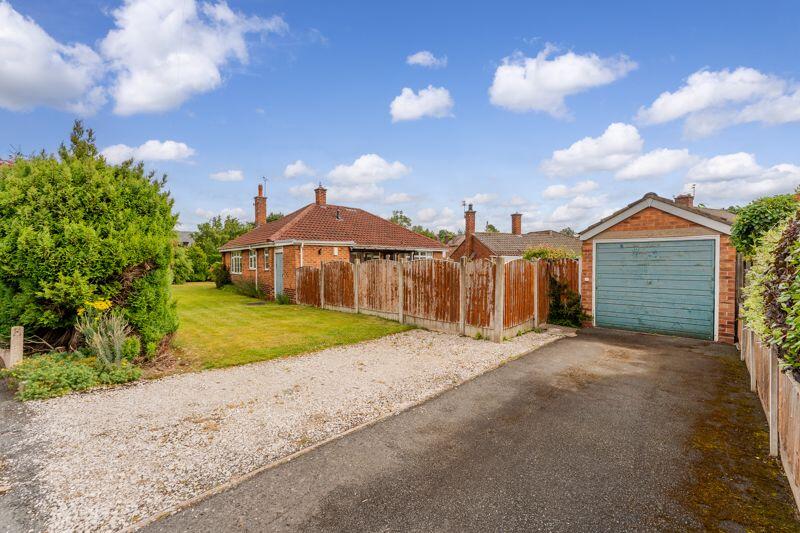 Driveway/Garage