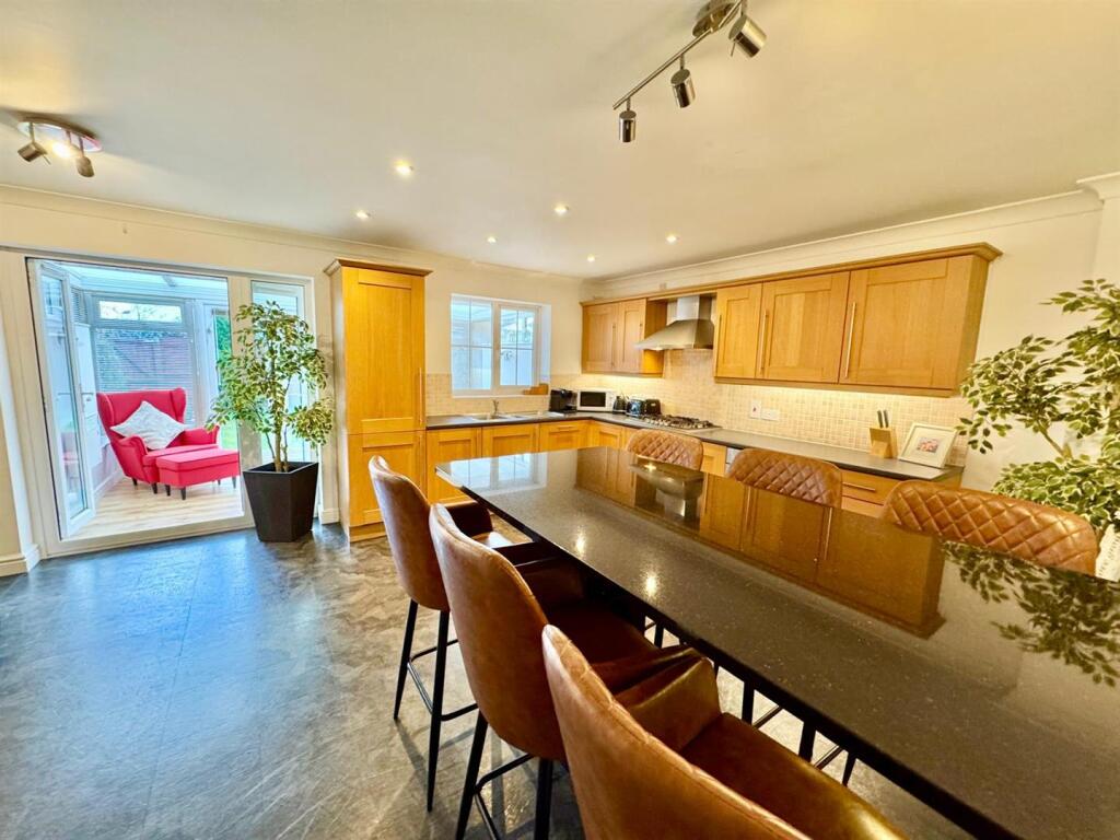 PHOTO-2025-02-05-21-04-52 (16).jpg