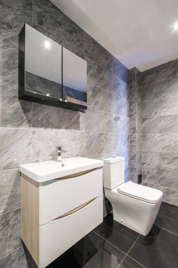 Apartment 2 (15).jpg