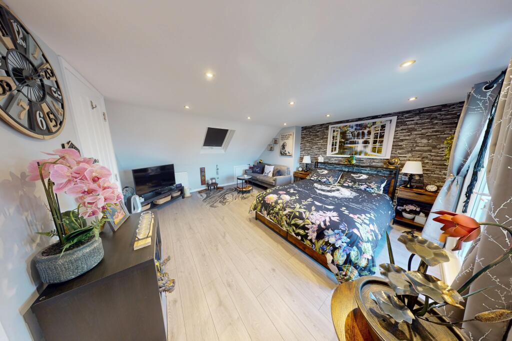 Top floor bedroom 1