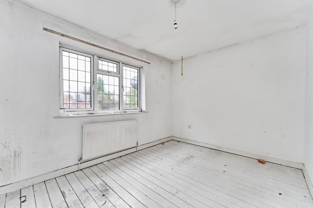 26 Green Lane, Shelfield, Walsall WS4 1RN