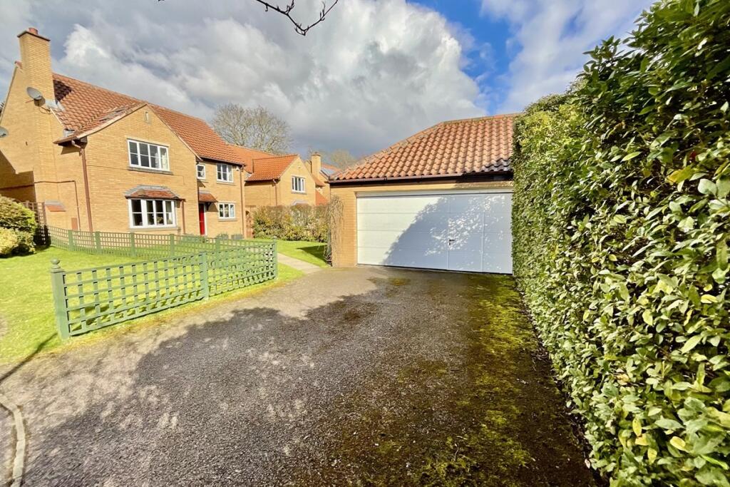 Driveway &amp; Garage 