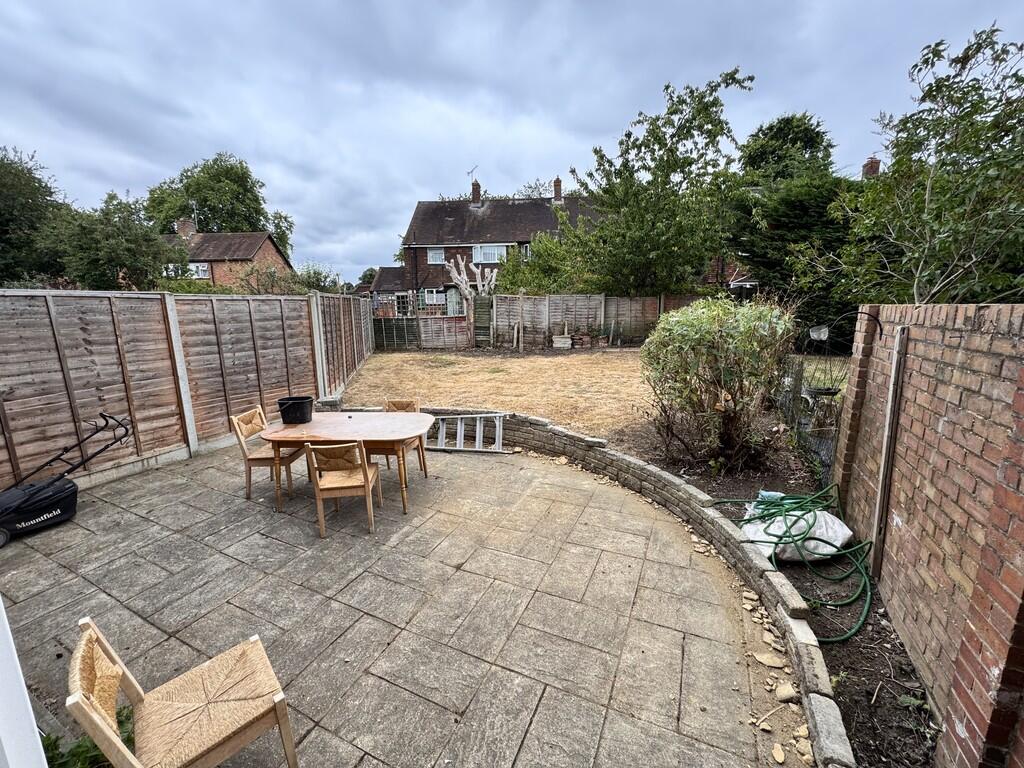 13 Almond Close -...