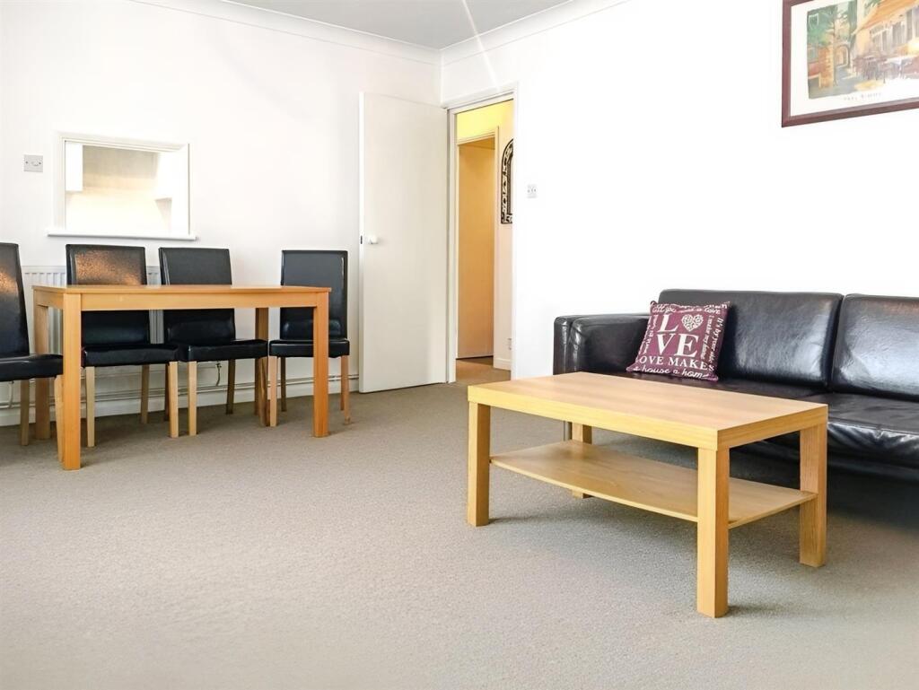 ff39425f-Reception 20Room.jpg