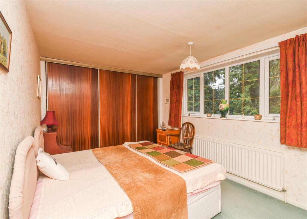 45 Grange Park - Bedroom 1.jpg