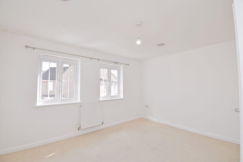 Sitting Room / Bedroom 