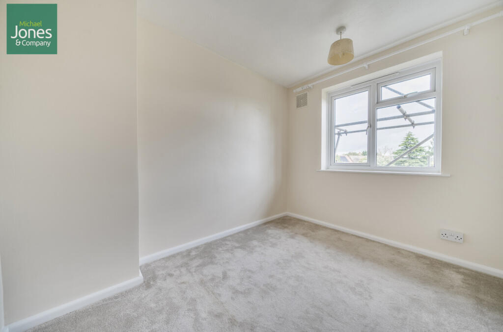 82770774-4347-40e...