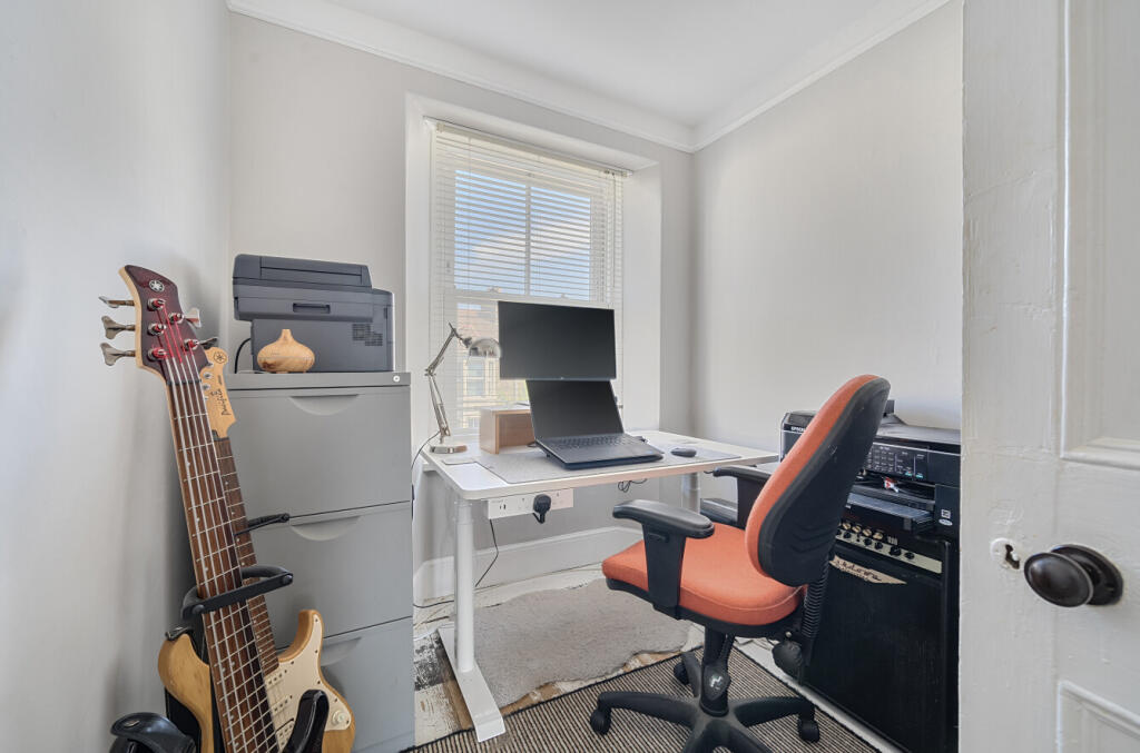 1303500-14-685536...