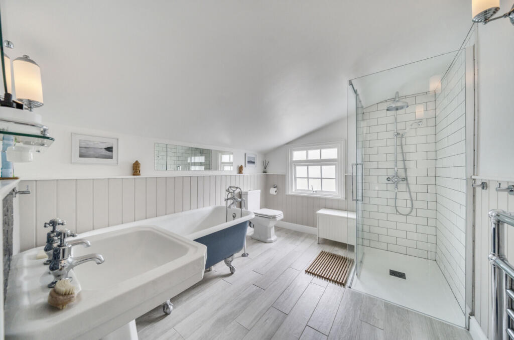 1360539-17-68de79...