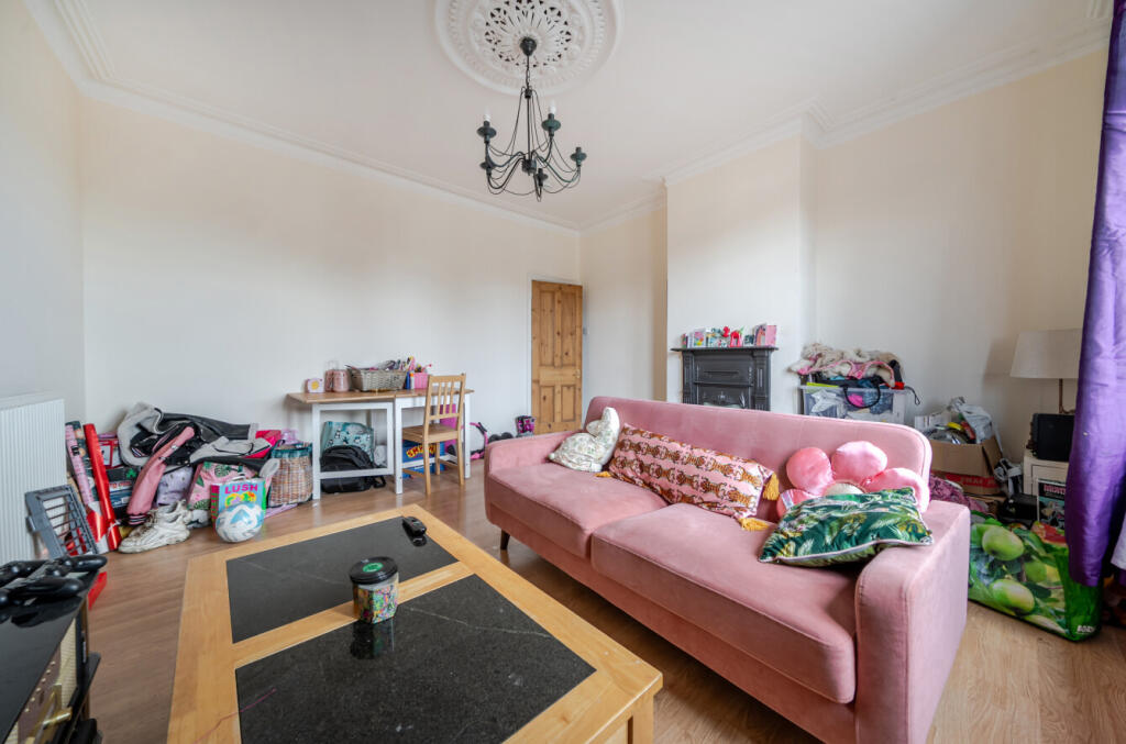 1348581-6-68b974b...