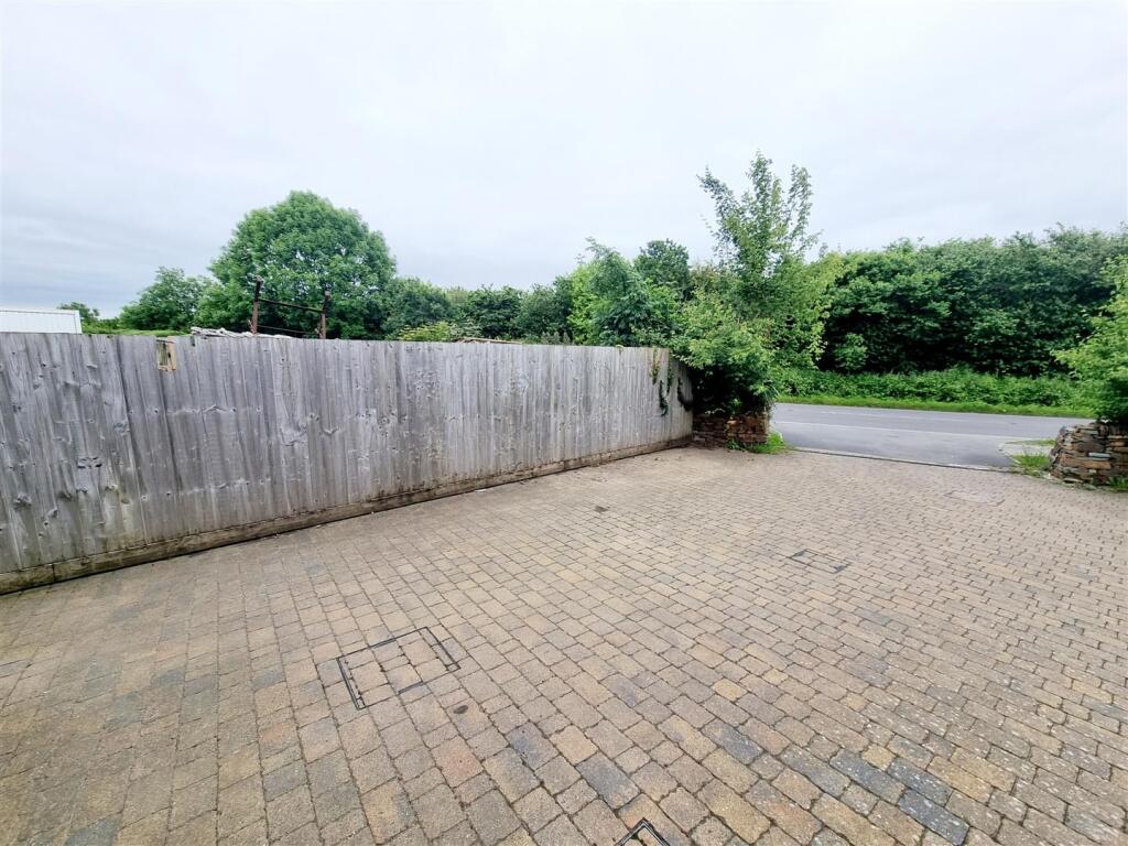 Driveway.jpg