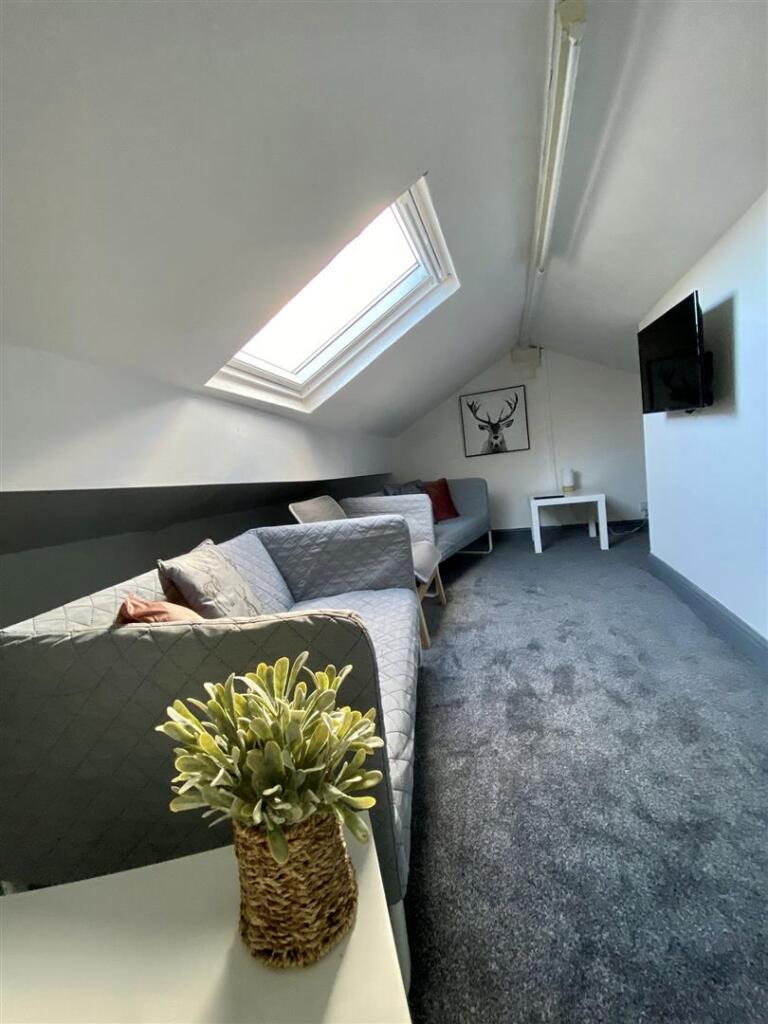 Communal Snug