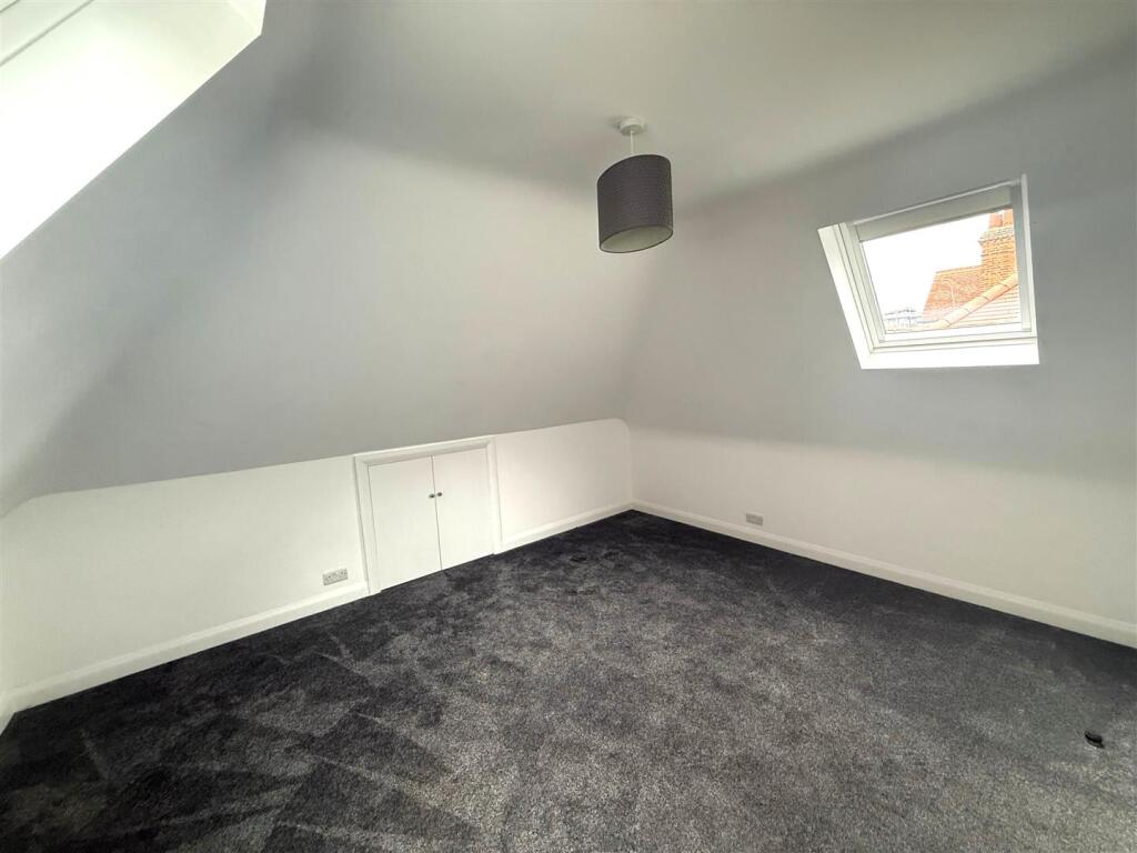 bedroom 3.jpg