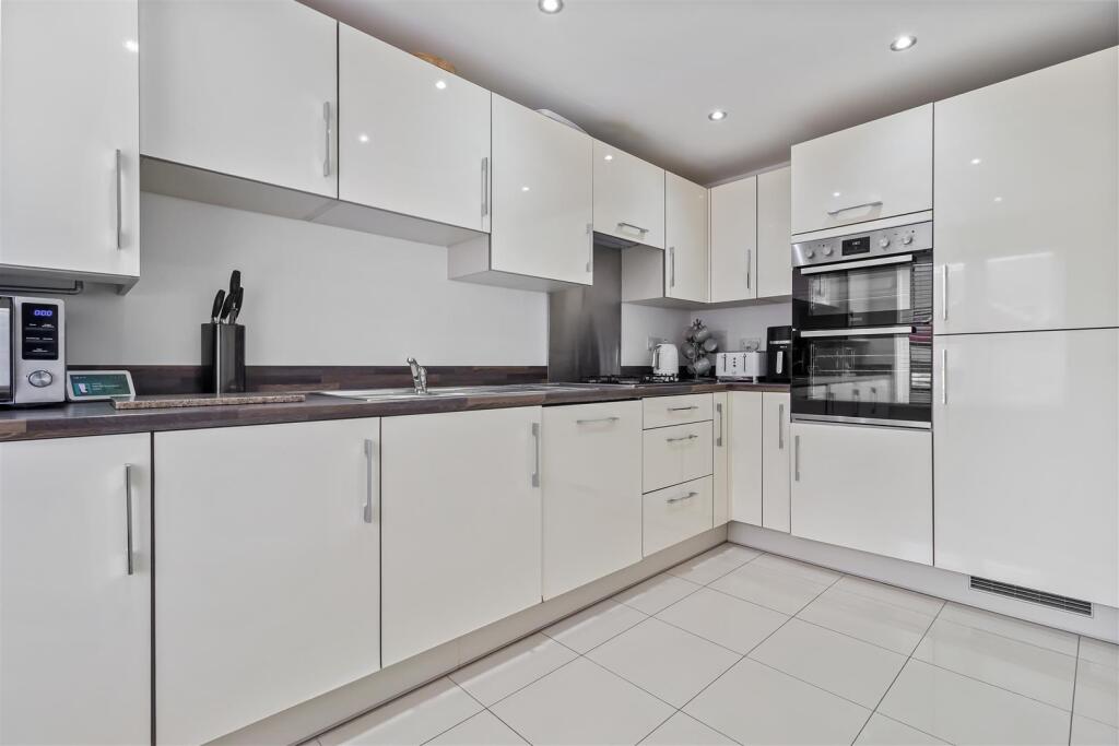 8 Bellflower close-006.jpg