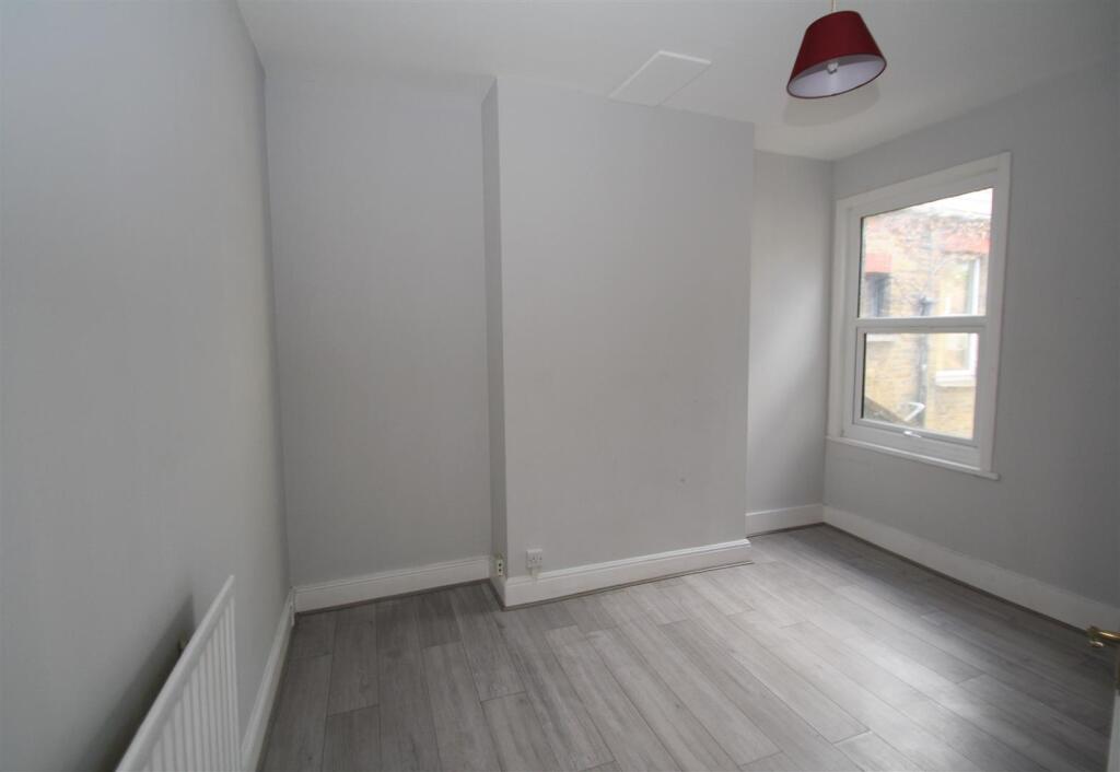 Bedroom .jpg