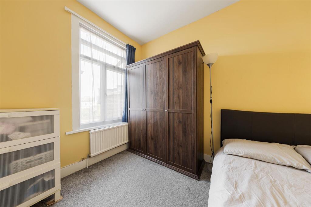 Selby Road E11