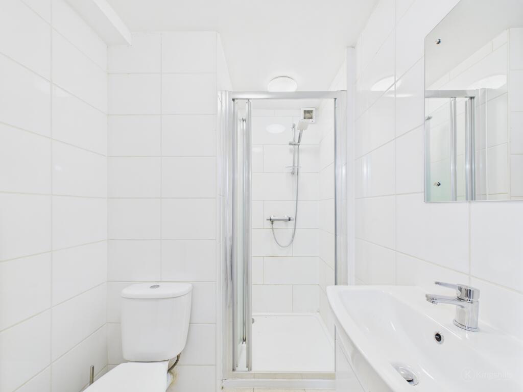 CAM02136G0-PR0436-STILL004