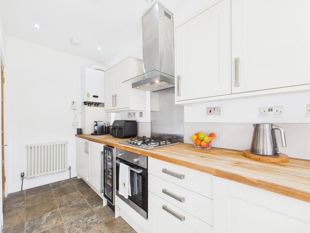 CAM05526G0-PR0038...