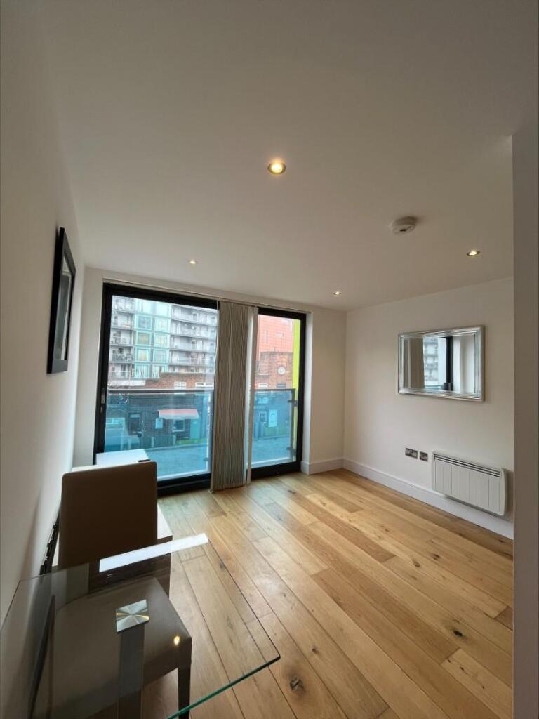 thumbnail_processed-76526E5E-BA59-4FAF-B00E-F3B855