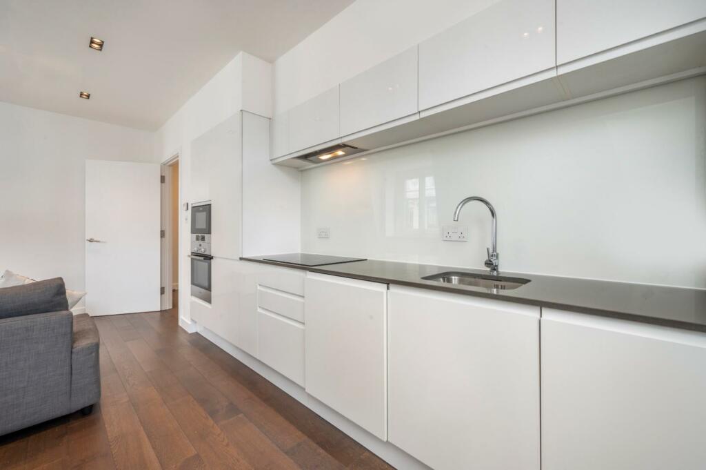 kitchen (1).jpg