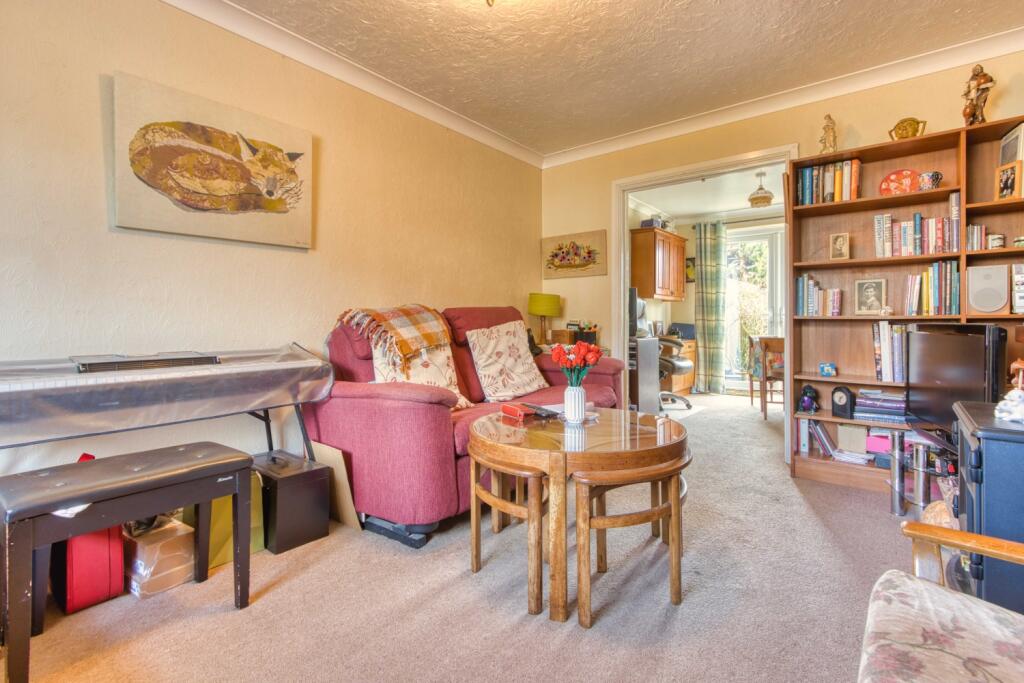 6 A Charles Crescent