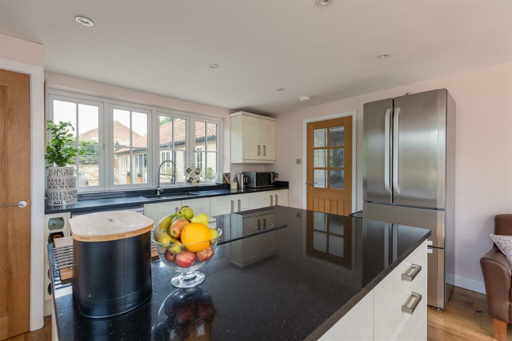 Pickering Hill Kitchen Dining Room-5.jpg
