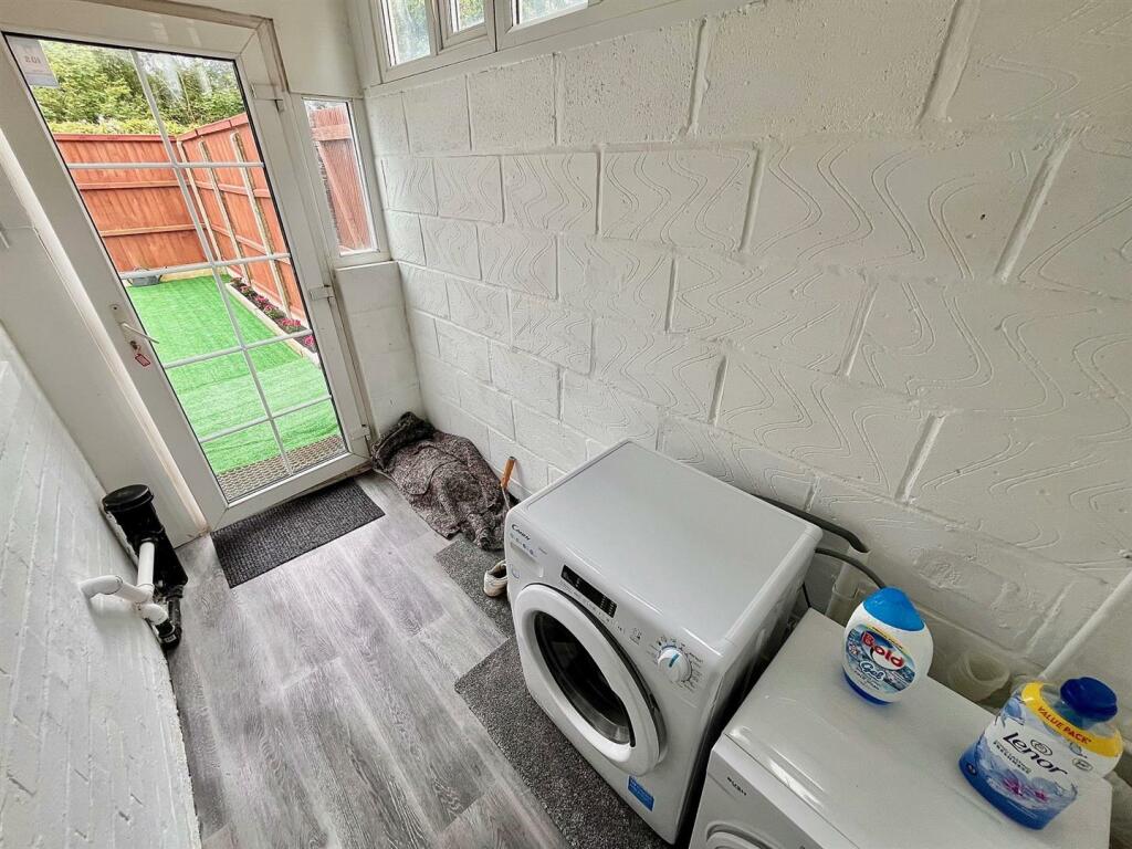 Covered Yard/Utility