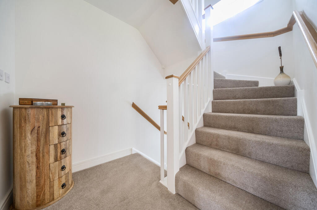 1340810-11-68a606...