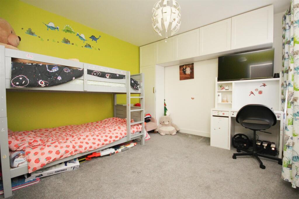 bed 2.JPG