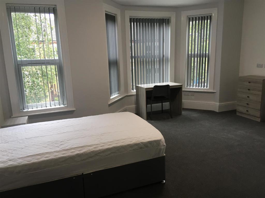 Bedroom 5.JPG