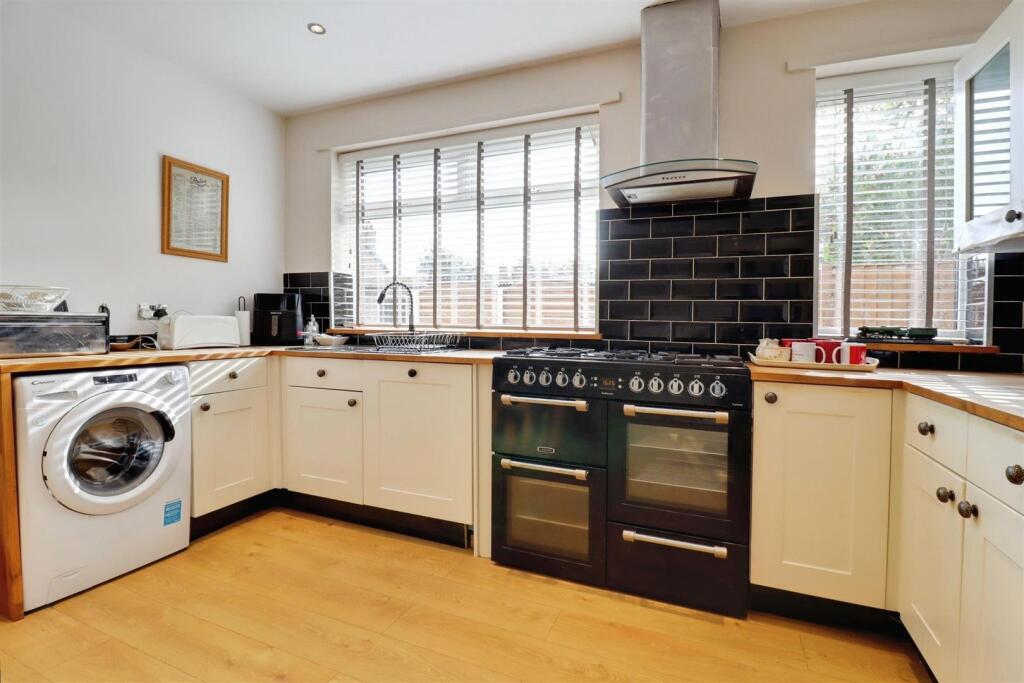 user_edited_photo-83207845_user-edited-b944a566-64