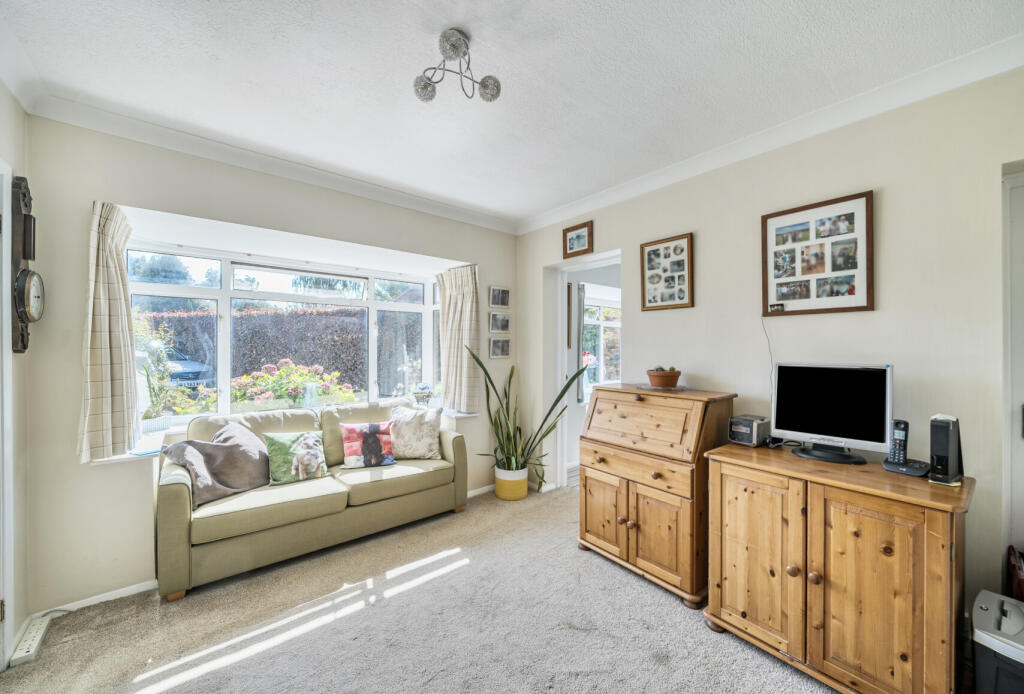 1346778-3-68bb30b...