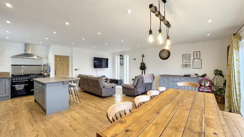 Kitchen Lounge Diner