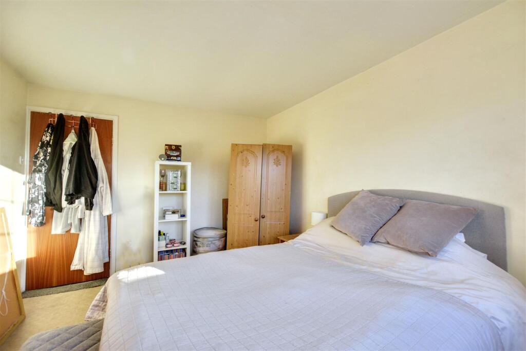Bedroom 1_3.jpeg