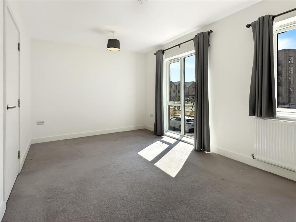 Living Room (2)