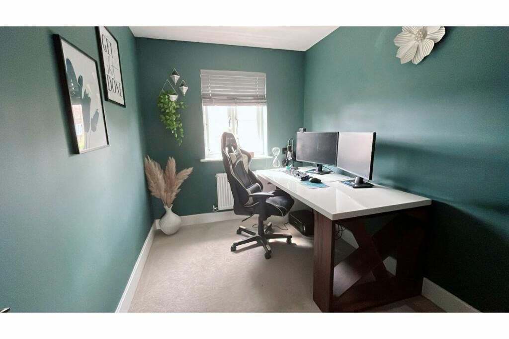 Bedroom Three/Study