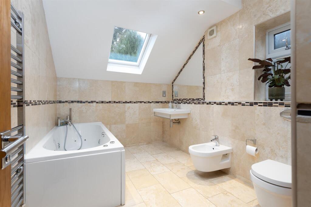 102 Ashlawn Road, Rugby (55).jpg