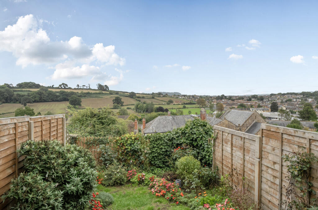 1356689-5-68cbfb2...