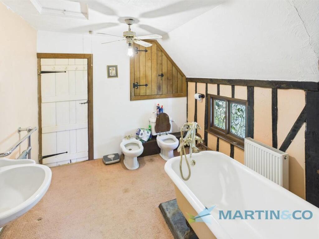 CAM02145G0-PR0061...